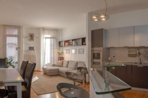 TridentHome 5 min from station & free Wifi